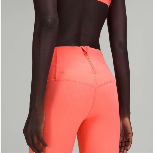 NWT Lululemon Back-Zip High-Rise Paddle Tight 28" (8) - Picture 4 of 10